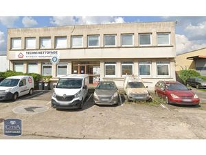 Local professionnel à louer 70 m² - Chennevières-sur-Marne (94) - 880€
