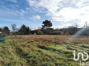 Vente Terrain Piscine à Coutras (33230) : à vendre Piscine / 2396m² Coutras