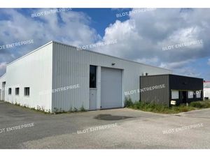 À VENDRE - À LOUER - LOCAUX D'ACTIVITÉS - 580 M² - ERBRAY
