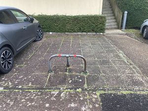 Place de parking SERRIS