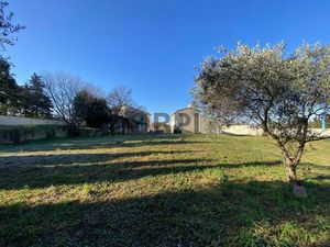 Vente maison 4 pièces 211 m² Carpentras (84200)