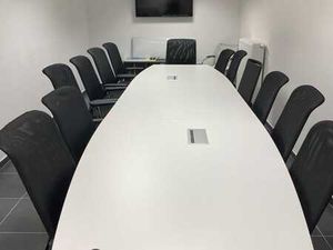 Cabinets et bureaux individuels à louer