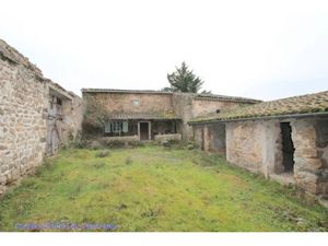 Vente ferme 6 pièces 273 m² à Vernoux-en-Vivarais (07240)  180 000 €