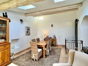 Vente maison 5 pièces 110 m² à Cucuron (84160)  395 000 €