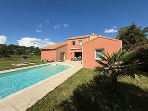 Vente maison 7 pièces 181.35 m² à Geneston (44140)  457 000 €