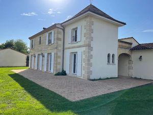 Vente maison 7 pièces 170 m² à Carignan-de-Bordeaux (33360)  550 000 €