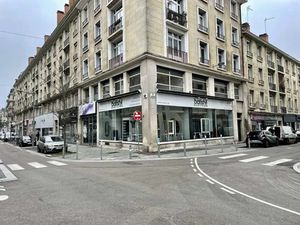Location Commerce Rouen 76000