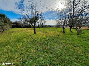 Terrain 772 m² LUCHAT