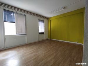 Bureaux 22 m² ARTIGUES PRES BORDEAUX