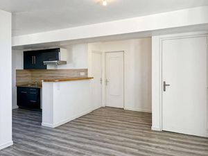 Location appartement 2 pièces 47 m² à La Ferté-Saint-Aubin (45240)  680 €