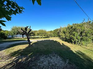 Vente terrain 1466 m² à Pompignac (33370)  226 800 €