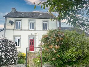 Vente maison 6 pièces 118 m² à Carhaix-Plouguer (29270)  159 950 €