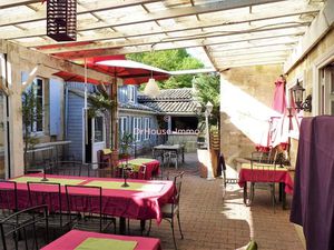 Vente immeuble 15 pièces 477 m² à Saint-Médard-de-Guizières (33230)  264 500 €