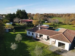 Maison de 6 pièces de luxe en vente à Castelnau d'Auzan  Occitanie