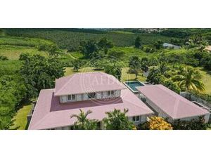 Propriété avec piscine et jardin Le vauclin (972)