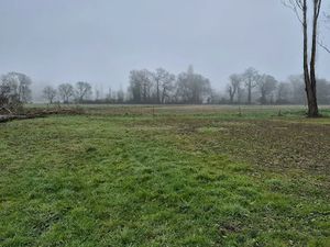 Vente terrain 883 m² à Saint-Yrieix-sur-Charente (16710)  79 250 €
