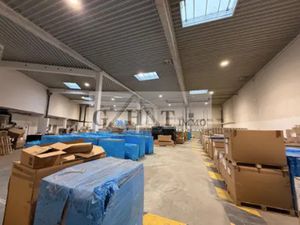 Entrepot de 1184m² à louer