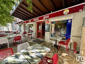 Vente Bureaux et commerces à Chalais (16210) : à vendre / 220m² Chalais