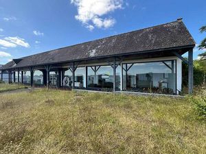 Location commerce CHASSENEUIL DU POITOU 756 m²