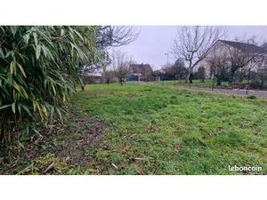 Terrain 320 m² Fleury Les Aubrais