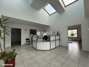 Bureaux 245 m² Montaigu-Vendée