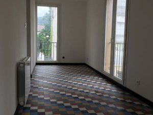 Appartement F3 avec grand balcon en location 480 EUR cc par m