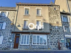 Vente maison 7 pièces 145 m² à Pierrefort (15230)  66 000 €