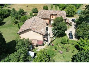 Vente maison 6 pièces 243 m² à Beaurepaire (38270)  550 000 €