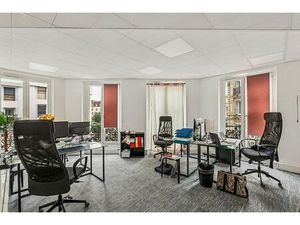 Location bureau PARIS 1er (75001) 194 m²