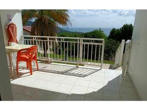 Location appartement  m² T-2 à   750 €