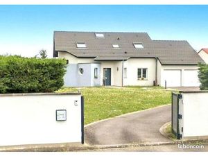 Maison 8 pièces 180 m²