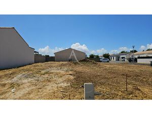 EN EXCLUSIVITE TERRAIN CONSTRUCTIBLE A SOUBISE