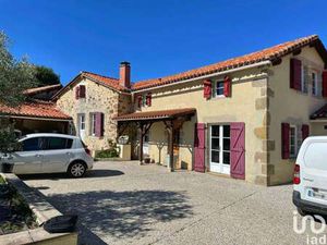 Vente Maison Piscine à Lessac (16500) : à vendre Piscine / 172m² Lessac