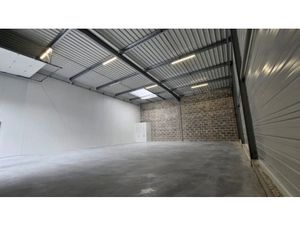 Location locaux professionnels 157.5 m² à Oissel (76350)  1 050 €