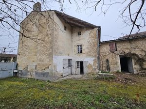 Vente maison 4 pièces 180 m² à Arçais (79210)  64 000 €