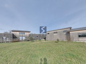 Maison de 160m2 + Atelier Artisanal de 316m2 sur 4 000m2 de