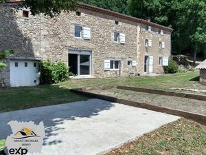 Vente maison 7 pièces 171 m² Le Vernet-Chaméane (63580)