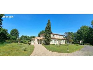 Maison 9 pièces 283 m²