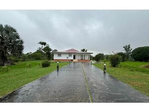 Location maison  194 m² T-4 à Macouria  1 480 €