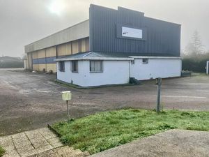 LOCAL D'ACTIVITE A VENDRE