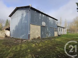 Vente parking à Saint-Pierre-le-Moûtier (58240)  53 000 €