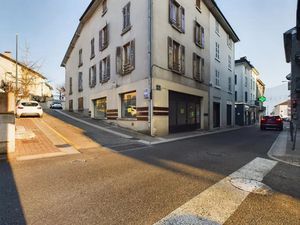 Vente immeuble 5 pièces 350 m² à Vinay (38470)  273 000 €