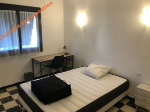 Chambre en Colocation - 2ème étage - 12 55 m2 - Meublée