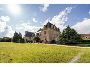 Château à vendre à Bussière-Galant