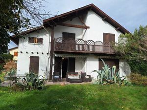 Vente maison 5 pièces 160m2 Lons 64140 - 245000 € - Surface Privée