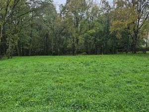 Vente terrain 504 m² à Lavoux (86800)  40 000 €