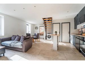 Vente maison 4 pièces 75 m² à Vaux-en-Beaujolais (69460)  185 000 €