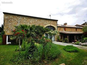 Maison 10 pièces 272 m²