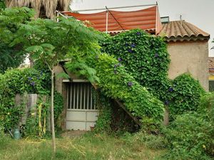 IMMEUBLE comprenant DEUX APPARTEMENTS   garage  jardin   terrasses