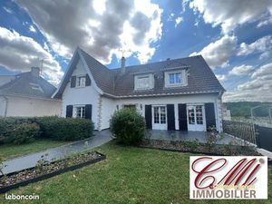 Maison 8 pièces 217 m²